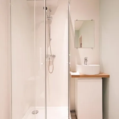 Envie Lyonnaise Location - 14 Personnes - Terrasse - Wifi Fibre Optic Appartement *