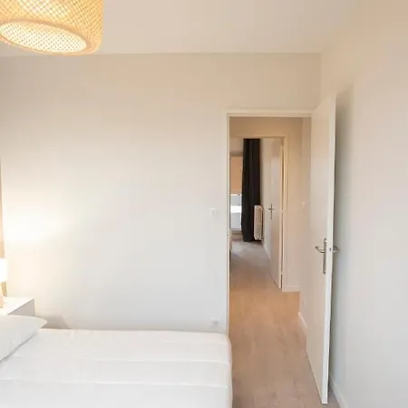 Envie Lyonnaise Location - 14 Personnes - Terrasse - Wifi Fibre Optic